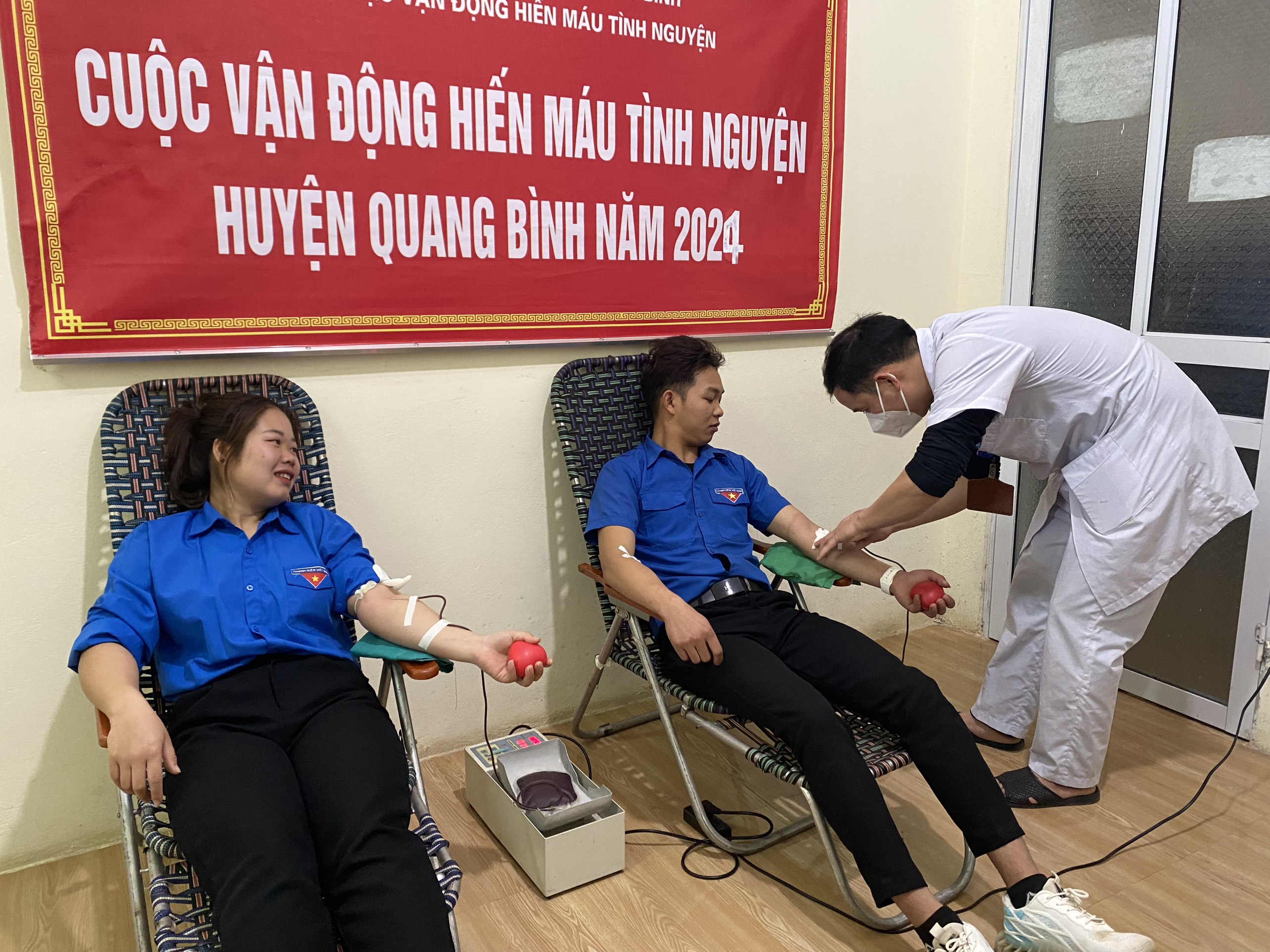 Thanh niên huyện Quang Bình tham gia hiến máu tình nguyện