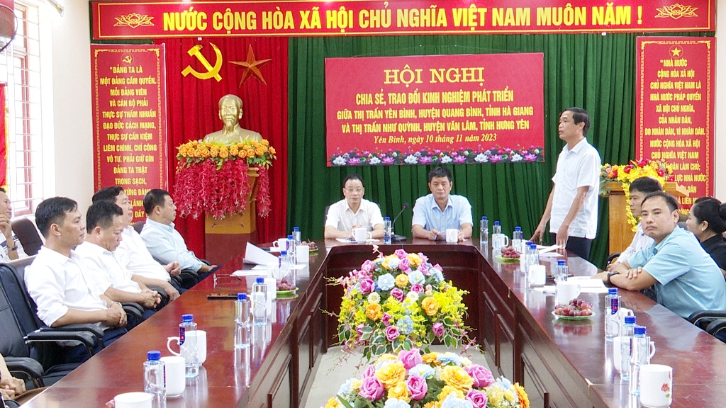 Hội nghị trao đổi kinh nghiệm phát triển giữa thị trấn Yên Bình và thị trấn Như Quỳnh huyện Văm Lâm, tỉnh Hưng Yên
